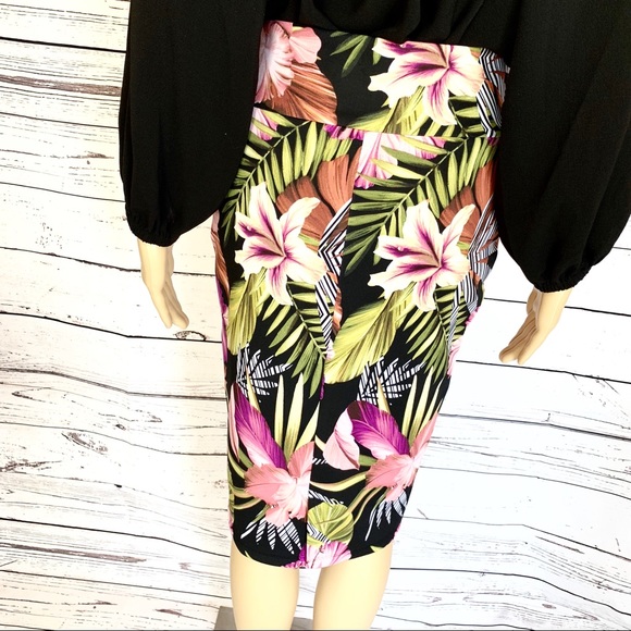 Thalia Sodi Printed Scuba Pencil Skirt - Picture 2 of 8